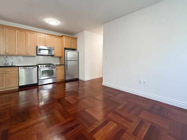 2-Bedroom at The Westbourne : 607 West 137th