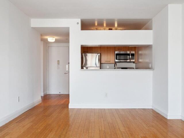 1-Bedroom at 800 Sixth Avenue