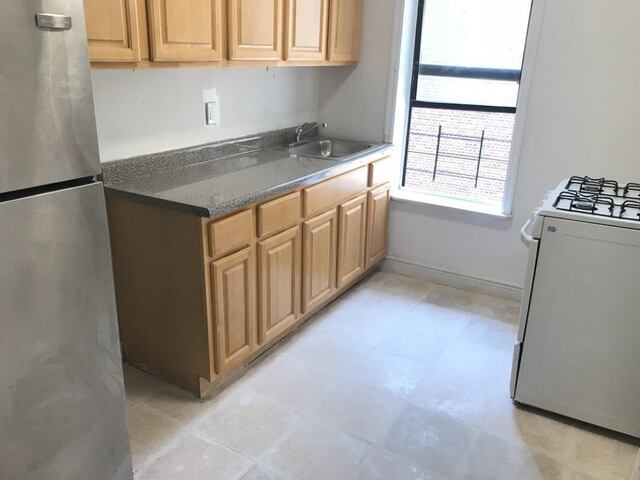 3-Bedroom at 2025 Regent Place