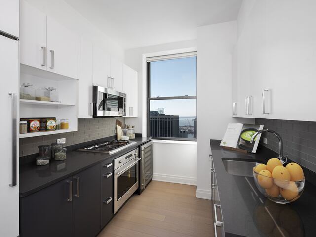 2-Bedroom at 70 Pine Street