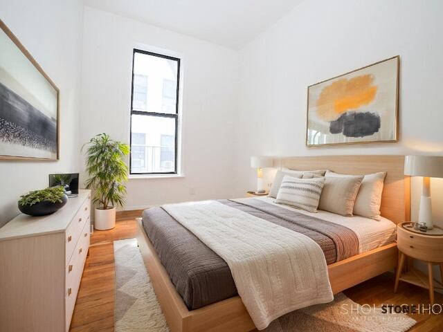 2-Bedroom at 225 Central Park North