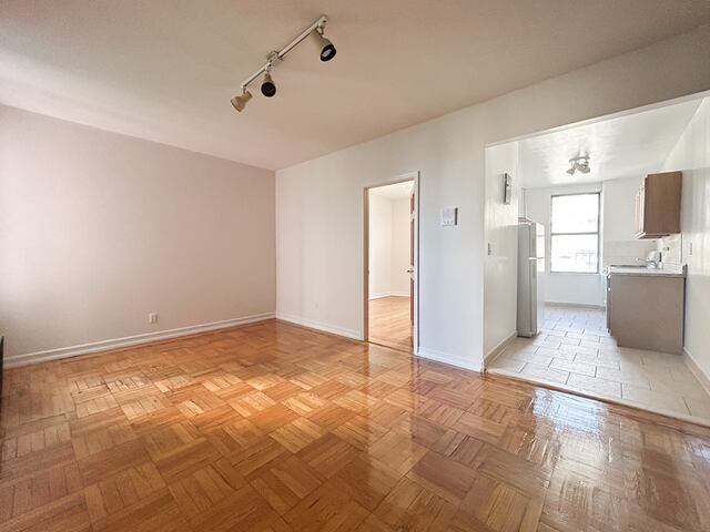 1-Bedroom at 86 Haven Avenue