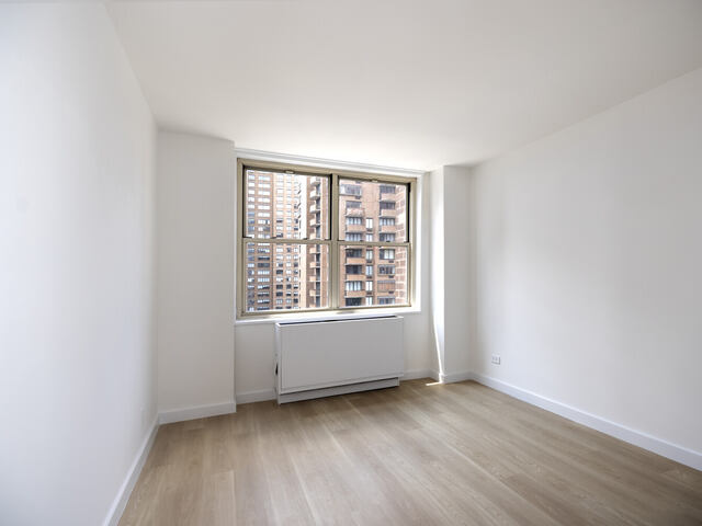 1-Bedroom at Murray Hill Manor