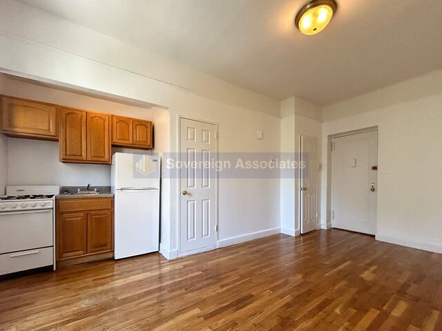 Studio at 936 West End Avenue