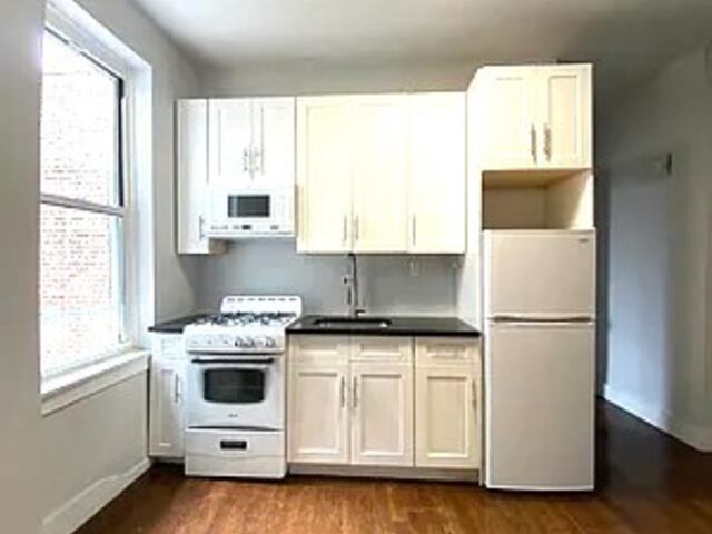 2-Bedroom at 1 East 19th Street