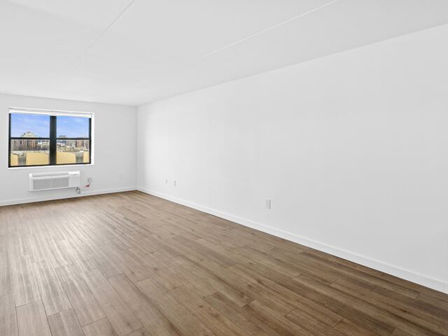 Studio at Newport: The Roosevelt