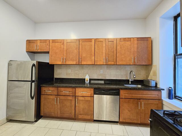 2-Bedroom at 270 Fort Washington Avenue