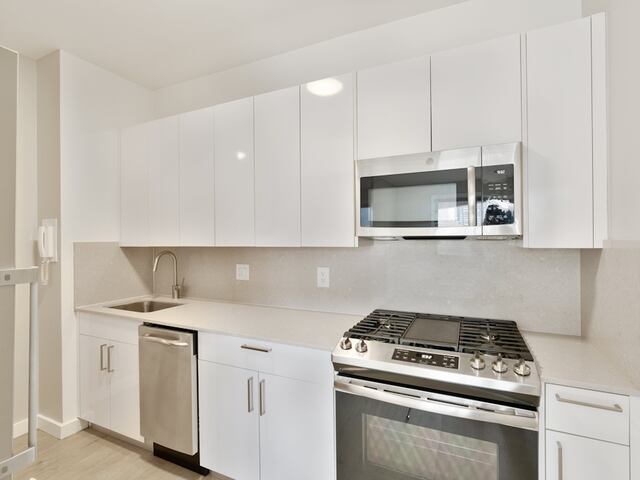 2-Bedroom at Kips Bay Court : 480 Second Ave