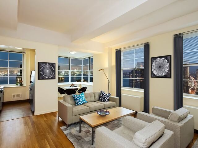 2-Bedroom at 21 West Street