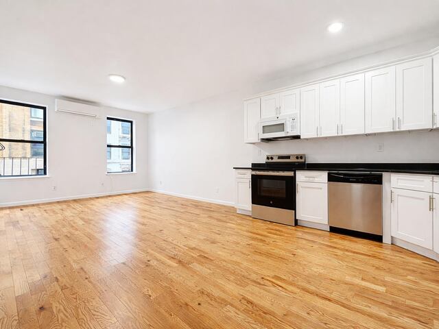Studio at 346 West 52nd Street