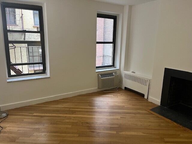 Studio at Sullivan Mews: 113 Sullivan