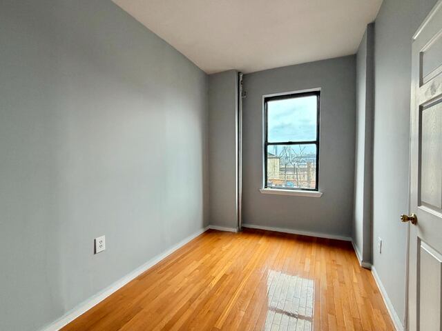 4-Bedroom at 90 Pinehurst Avenue