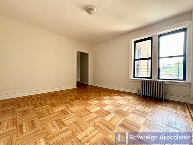 1-Bedroom at 1845 Hobart Avenue