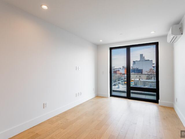 1-Bedroom at Graffiti House