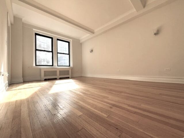 1-Bedroom at 405 East 54th Street