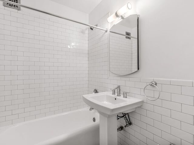 Studio at The Beaux Arts: 307 East 44th
