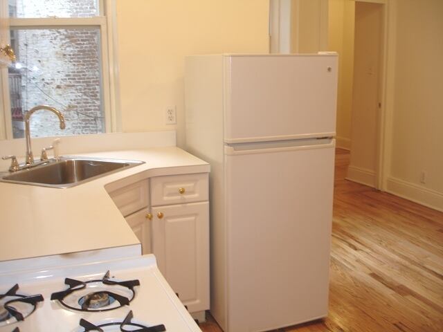 1-Bedroom at 230 Thompson Street