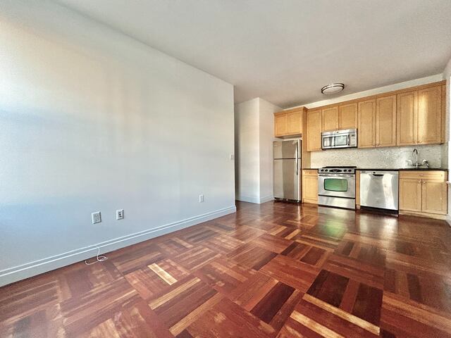 2-Bedroom at The Westbourne : 607 West 137th