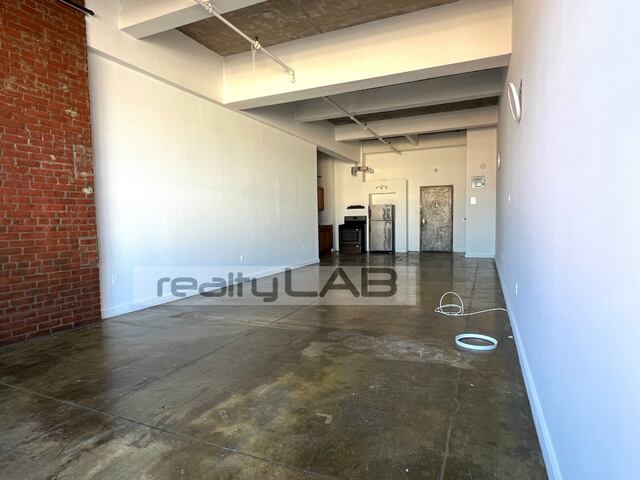 Studio at 1236 Atlantic Avenue