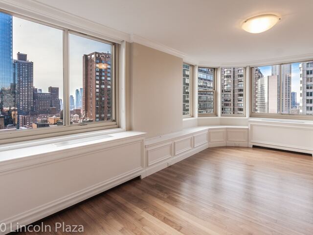 3-Bedroom at 30 Lincoln Plaza