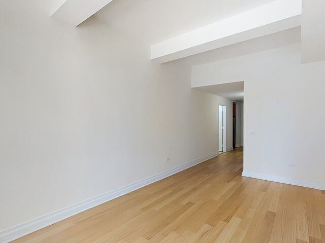 21 West Street photo