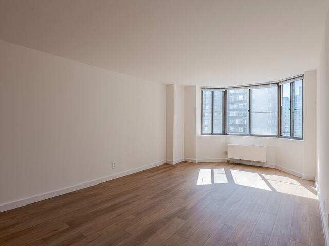 1-Bedroom at Newport: Waterside Square North