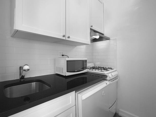 Studio at 19 West 69th Street