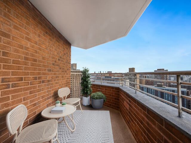 Studio at Kips Bay Court : 484 Second Ave