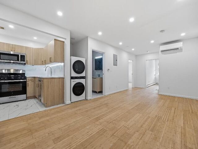 3-Bedroom at 20 Starr Street