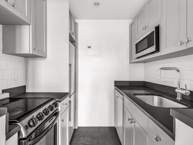 Studio at 24 Fifth Avenue