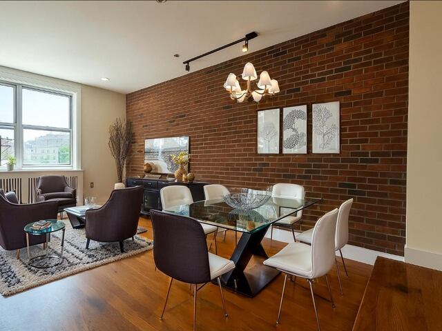 4-Bedroom at 4300 Broadway