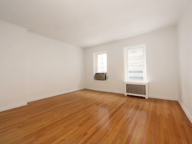 1-Bedroom at Manhattan East: 221 East 66th