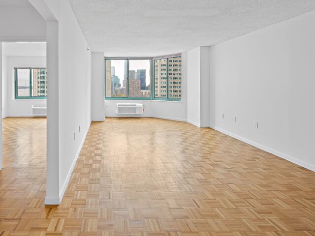 1-Bedroom at Newport: East Hampton