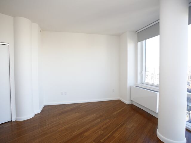 2-Bedroom at 66 Rockwell Place