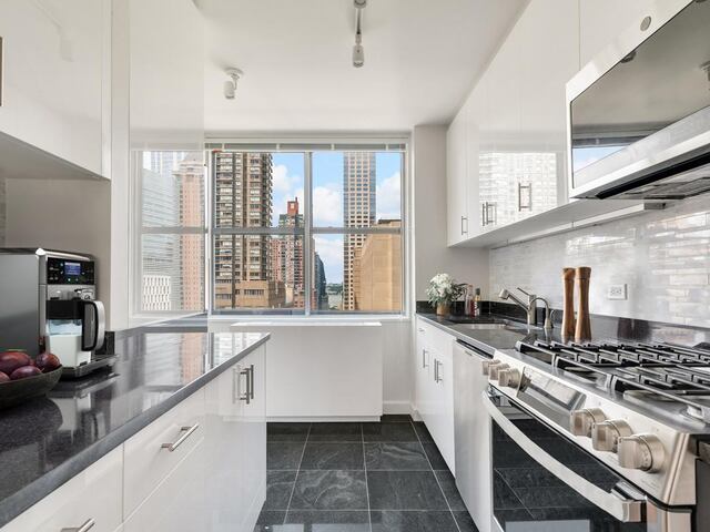 2-Bedroom at The Regent