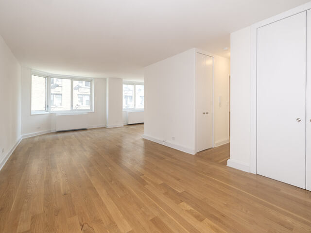 2-Bedroom at West River House