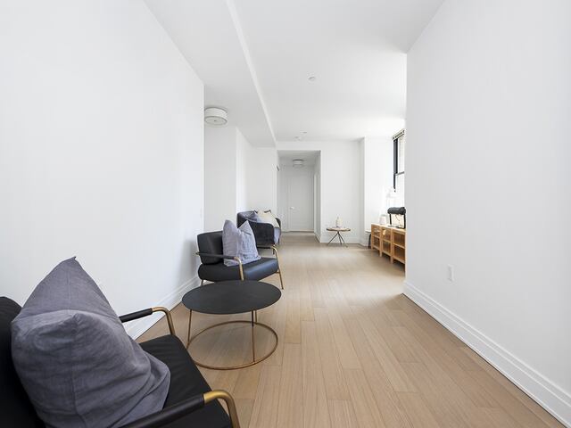 1-Bedroom at 70 Pine Street