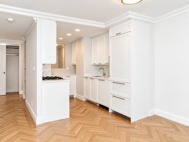 2-Bedroom at Yorkshire Towers