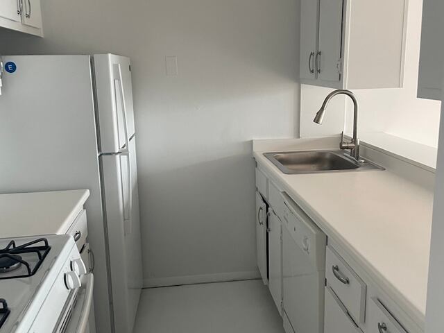 1-Bedroom at Wellesley