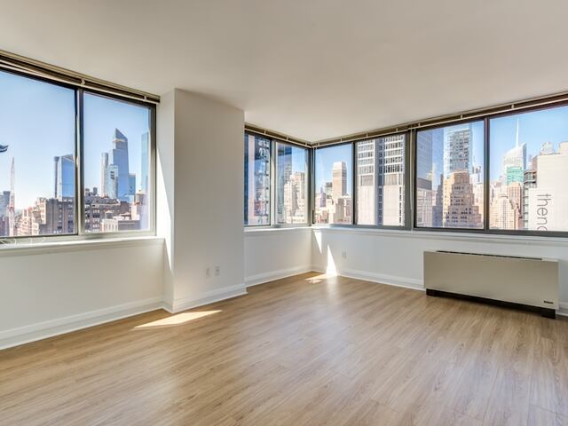 2-Bedroom at 800 Sixth Avenue