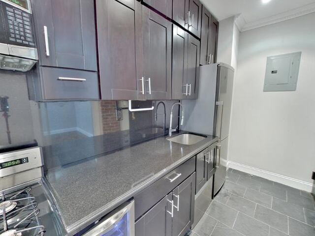 3-Bedroom at 334 East 100th Street