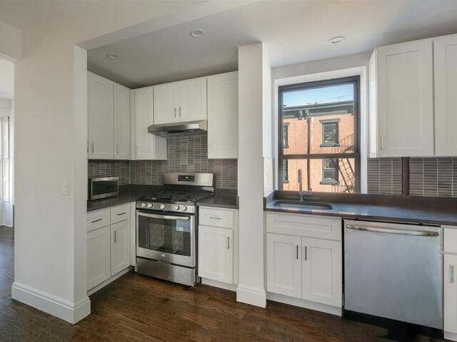 4-Bedroom at 400 Bleecker Street