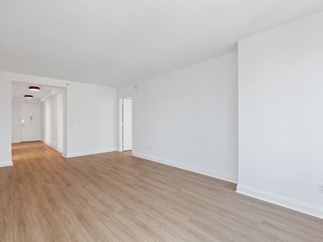 2-Bedroom at 800 Sixth Avenue