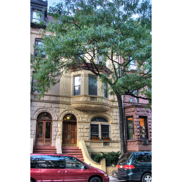 145 West 80th Street: FaÃ§ade