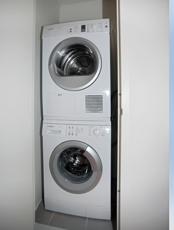 1510 Lexington: Washer/dryer (model)