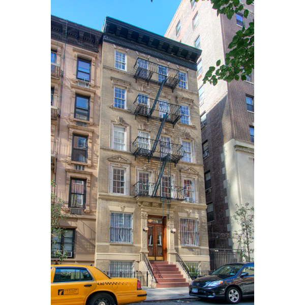 162 East 90th Street: FaÃ§ade