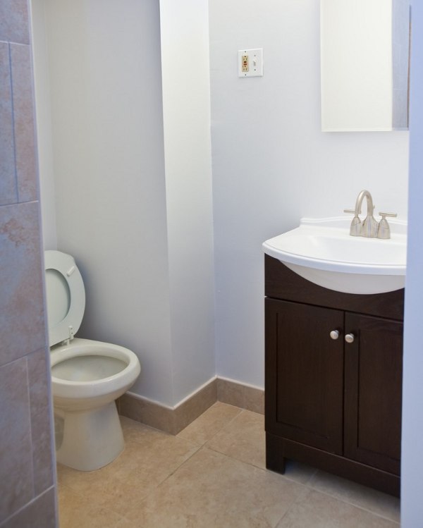 164 Ludlow street: Bathroom