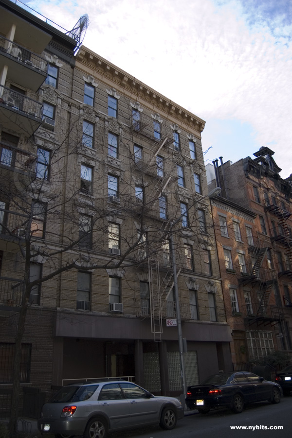220 East 25th: Street View