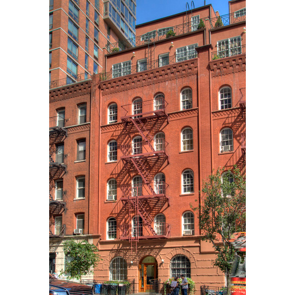 225 East 96th Street: FaÃ§ade