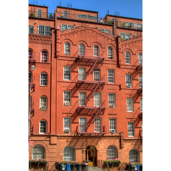 231 East 96th: FaÃ§ade
